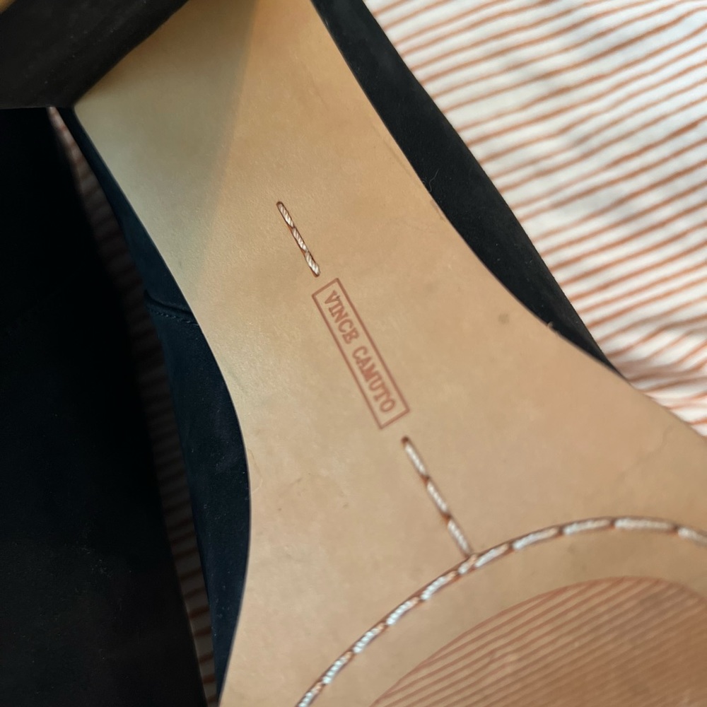 Vince Camuto Bootie Cutouts - Barely Worn, Genuin… - image 5